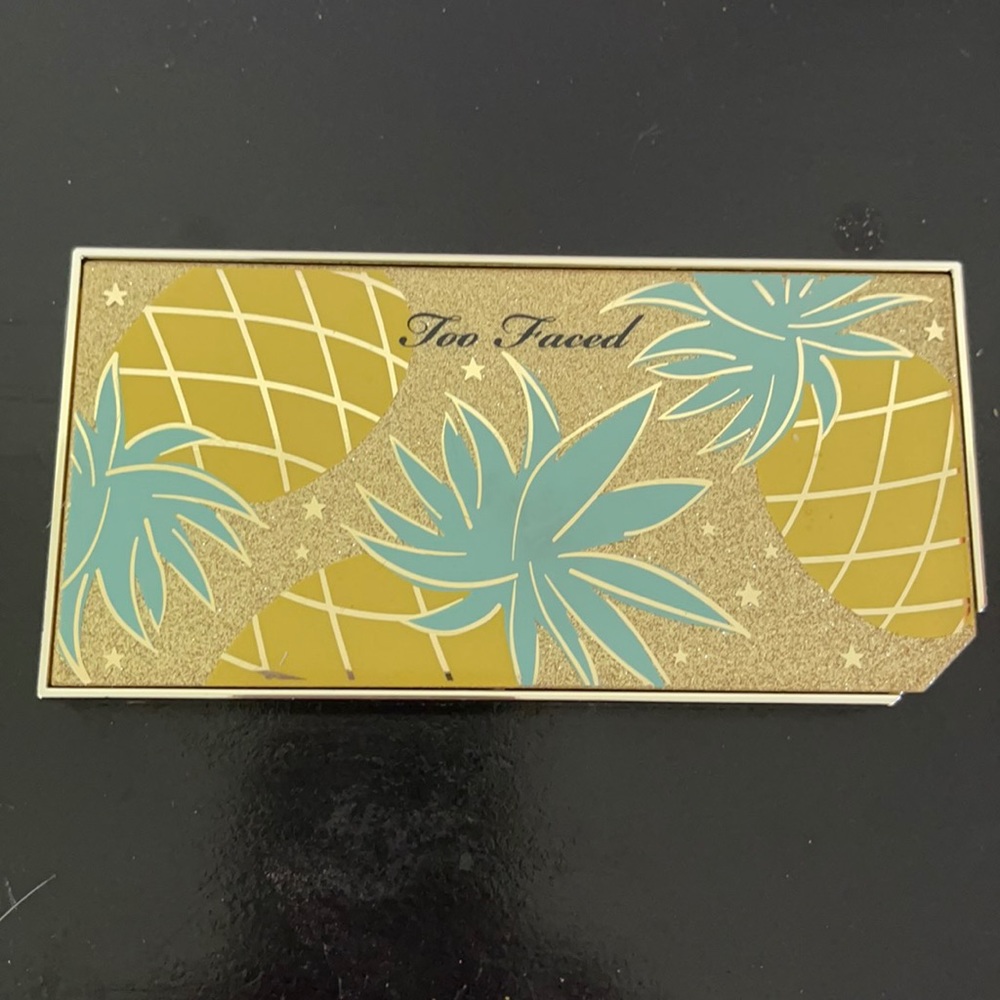 Eyeshadow palette